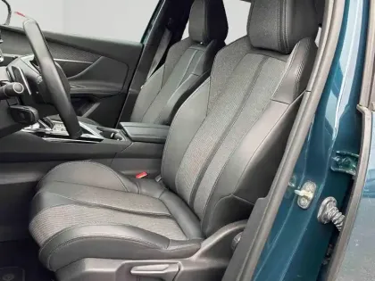 Photo 10 Peugeot 3008  1.2 PureTech 130ch S&S Allure EAT8