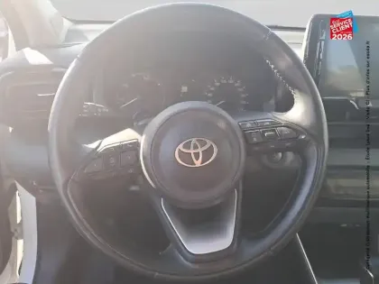Photo 11 Toyota Yaris  116h Dynamic 5p MC24