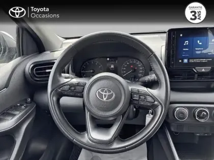 Photo 12 Toyota Yaris  116h Dynamic 5p MC24