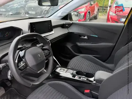 Photo 14 Peugeot 208  e- 136ch Style
