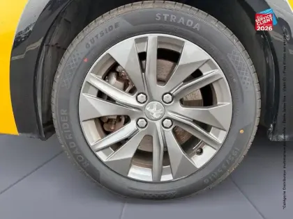 Photo 9 Peugeot 208  e- 136ch Style