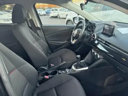 Photo 33 Mazda 2 Mazda  1.5 e-SKYACTIV G M Hybrid 90ch Homura 0