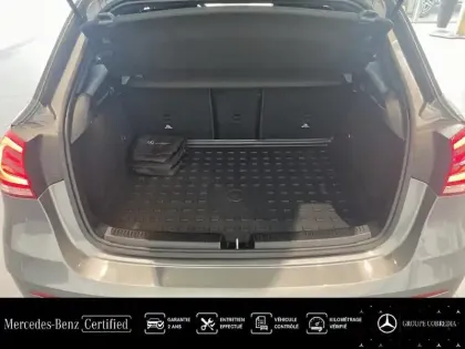 Photo 11 Mercedes Classe A  180 136ch AMG Line 7G-DCT