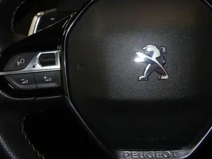 Photo 13 Peugeot 208  1.2 PureTech 130ch S&S GT EAT8