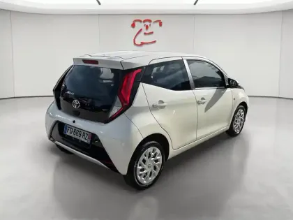 Photo 6 Toyota Aygo  1.0 VVT-i 69ch x-play x-shift 5p