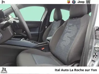 Photo 8 Alfa Romeo Junior  1.2 Ibrida 136ch DCT6