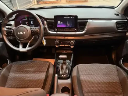 Photo 8 Kia Stonic  1.0 T-GDi 100ch Active DCT7