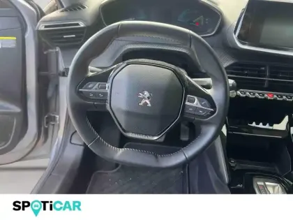 Photo 11 Peugeot 208  e- 136ch Allure