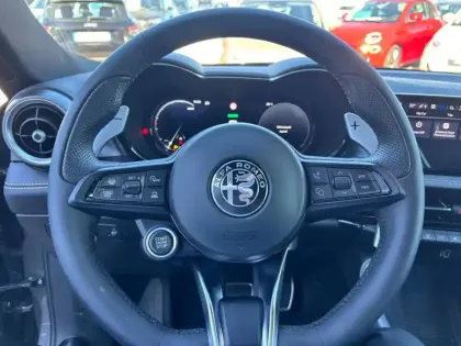 Photo 9 Alfa Romeo Tonale  1.5 Ibrida 160ch Veloce TCT