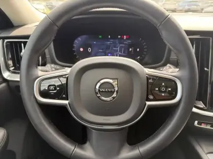 Photo 7 Volvo V60  B4 197ch Ultra Style Dark DCT 7