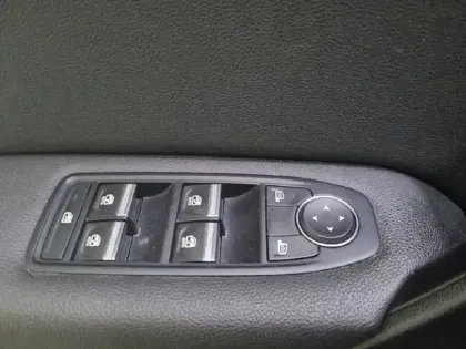 Photo 27 Renault Captur  TCe 90