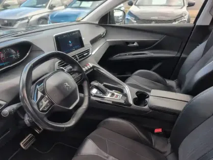 Photo 6 Peugeot 5008  1.6 BlueHDi 120ch S&S EAT6