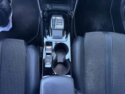 Photo 15 Peugeot 2008  BlueHDi 130 S&S EAT8
