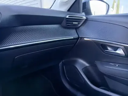 Photo 26 Peugeot 208  PureTech 100 S&S BVM6