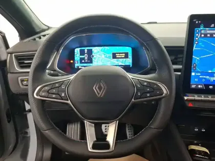Photo 12 Renault Captur  E-Tech full hybrid 160 ch
