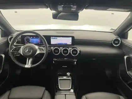 Photo 27 Mercedes Classe A  180 d 8G-DCT
