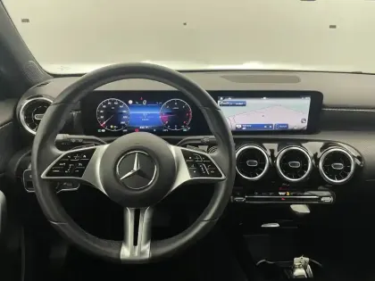 Photo 21 Mercedes Classe A  180 d 8G-DCT
