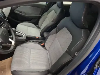 Photo 28 Renault Clio  E-Tech full hybrid 145 ch GSR2