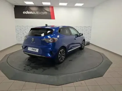 Photo 10 Renault Clio  E-Tech full hybrid 145 ch GSR2