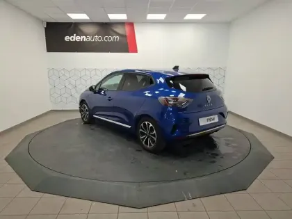 Photo 8 Renault Clio  E-Tech full hybrid 145 ch GSR2