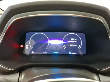 Photo 15 Renault Captur  E-Tech full hybrid 160 ch