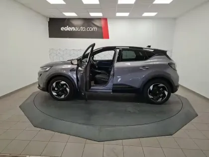 Photo 11 Renault Captur  E-Tech full hybrid 160 ch