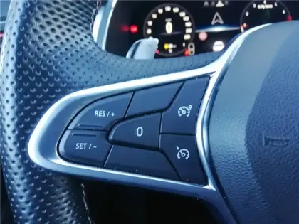 Photo 30 Renault Captur MILD HYBRID 160 EDC