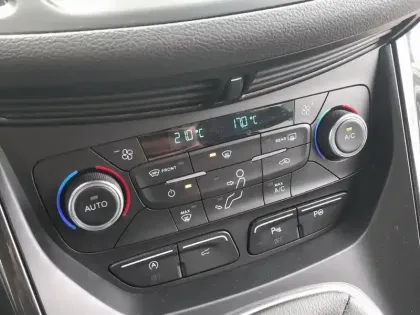Photo 14 Ford Kuga  2.0 TDCi 150ch Stop&Start ST-Line 4x2