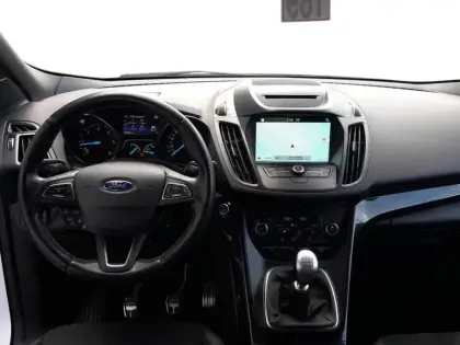 Photo 5 Ford Kuga  2.0 TDCi 150ch Stop&Start ST-Line 4x2