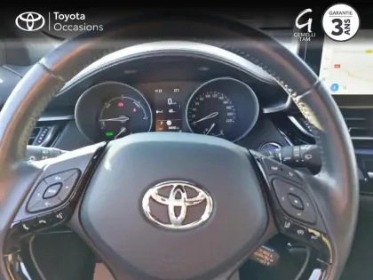 Photo 12 Toyota C-HR  2.0 Hybride 184ch Design Ultimate E-CVT