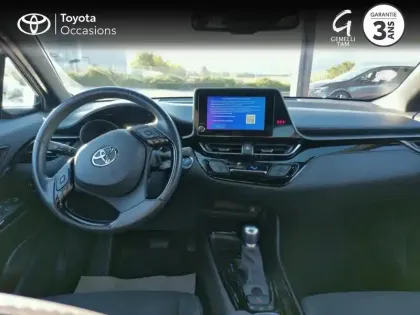 Photo 7 Toyota C-HR  2.0 Hybride 184ch Design Ultimate E-CVT