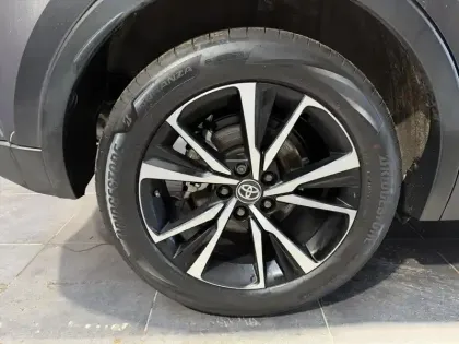 Photo 9 Toyota C-HR  2.0 Hybride 200ch Design MY25