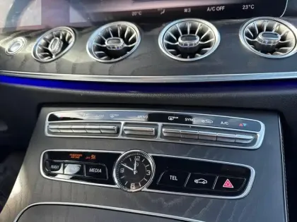 Photo 14 Mercedes CLA sse E Cabriolet 220 d 194ch AMG Line 9G-Tronic