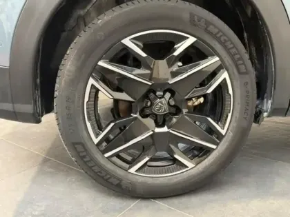 Photo 11 Peugeot 3008  1.2 Hybrid 136ch Allure e-DCS6
