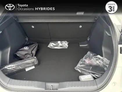 Photo 9 Toyota C-HR  1.8 Hybride 140ch Graphic MY26