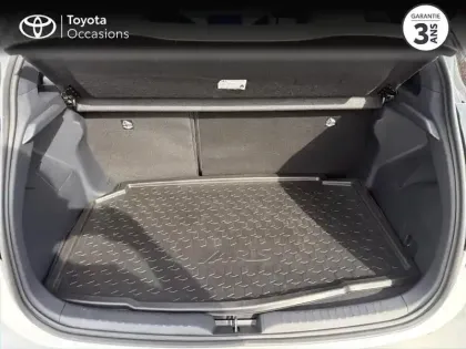 Photo 9 Toyota Yaris  116h Collection 5p MC24