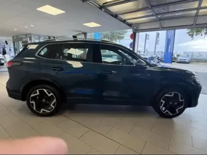Photo 9 Volkswagen Tiguan  1.5 eTSI 150ch R-Line Edition DSG7