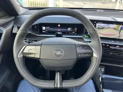 Photo 14 Opel Grandland  1.2 Turbo Hybrid 145ch Ultimate e-DCT6