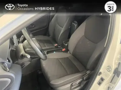 Photo 10 Toyota C-HR  1.8 Hybride 140ch Design MY25