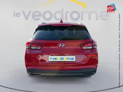 Photo 6 Hyundai I30  SW 1.0 T-GDi 120ch Hybrid 48V Creative DCT-7
