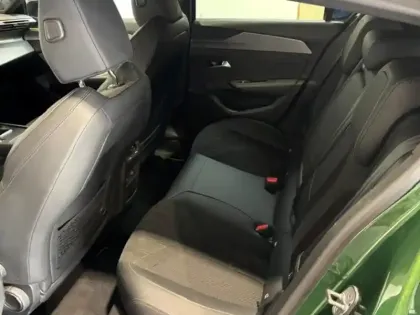 Photo 13 Peugeot 308  1.2 130 GT EAT8 i-cockpit GPS Camera 360 Full led