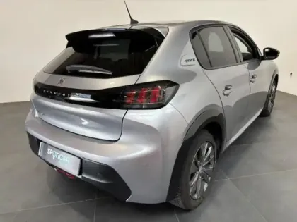 Photo 5 Peugeot 208  e- 136ch Style