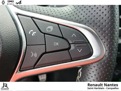 Photo 13 Renault Clio  1.6 E-Tech hybride 145ch Engineered
