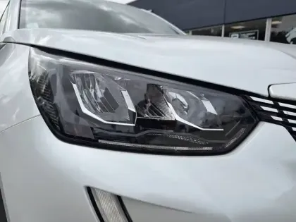 Photo 15 Peugeot 2008  Electrique 136 ch