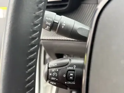 Photo 20 Peugeot 2008  Electrique 136 ch