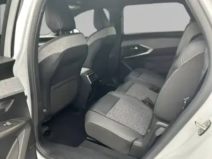 Photo 11 Peugeot 5008  Hybrid 145 ch e-DCS6