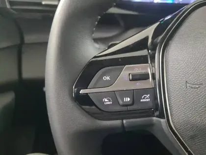 Photo 18 Peugeot 308  Hybrid 145 e-DCS6