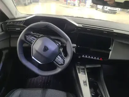 Photo 10 Peugeot 308  Hybrid 145 e-DCS6