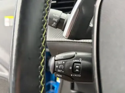 Photo 19 Peugeot 2008  BlueHDi 130 S&S EAT8