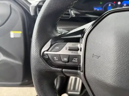 Photo 18 Peugeot 308  PHEV 225 e-EAT8